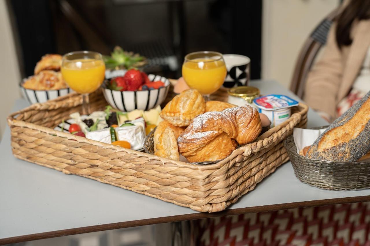 Hotel Du Mont Dore Batignolles Parigi