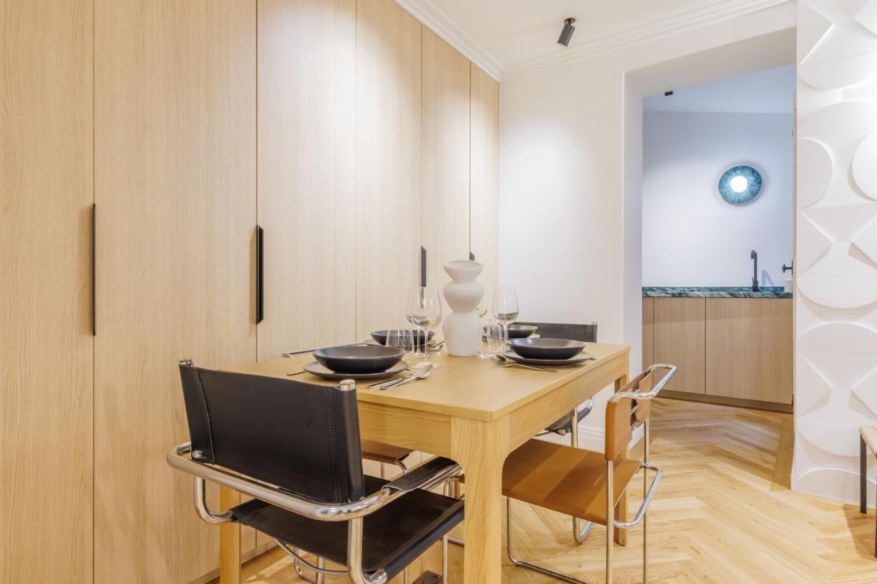 Superb Studio 2p 17eme Paris