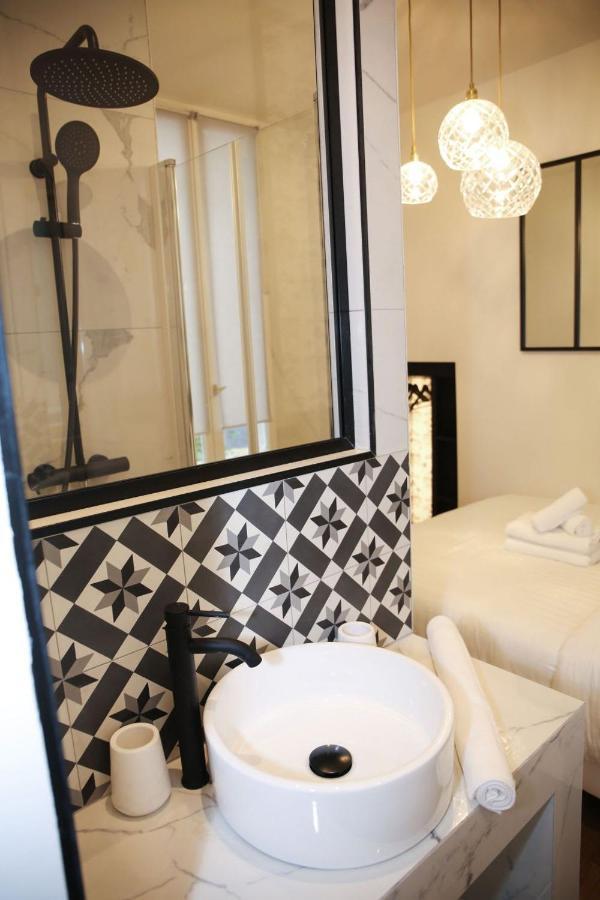 Sejour Romantique Avec Bain A Remous A 9 -p6 Parigi