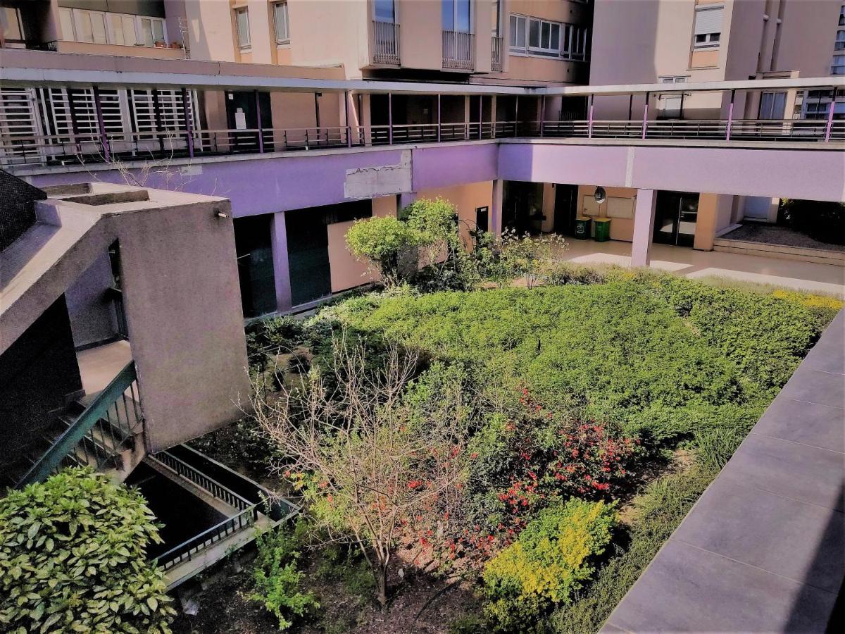 Apartment 3 Pieces 75 M2 Balcon Cuisine Separee *