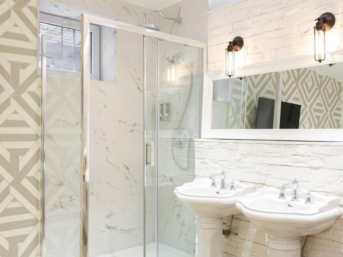 Bright Modern & Lovely Studio Close To Invalides & Eiffel Tower Apartment