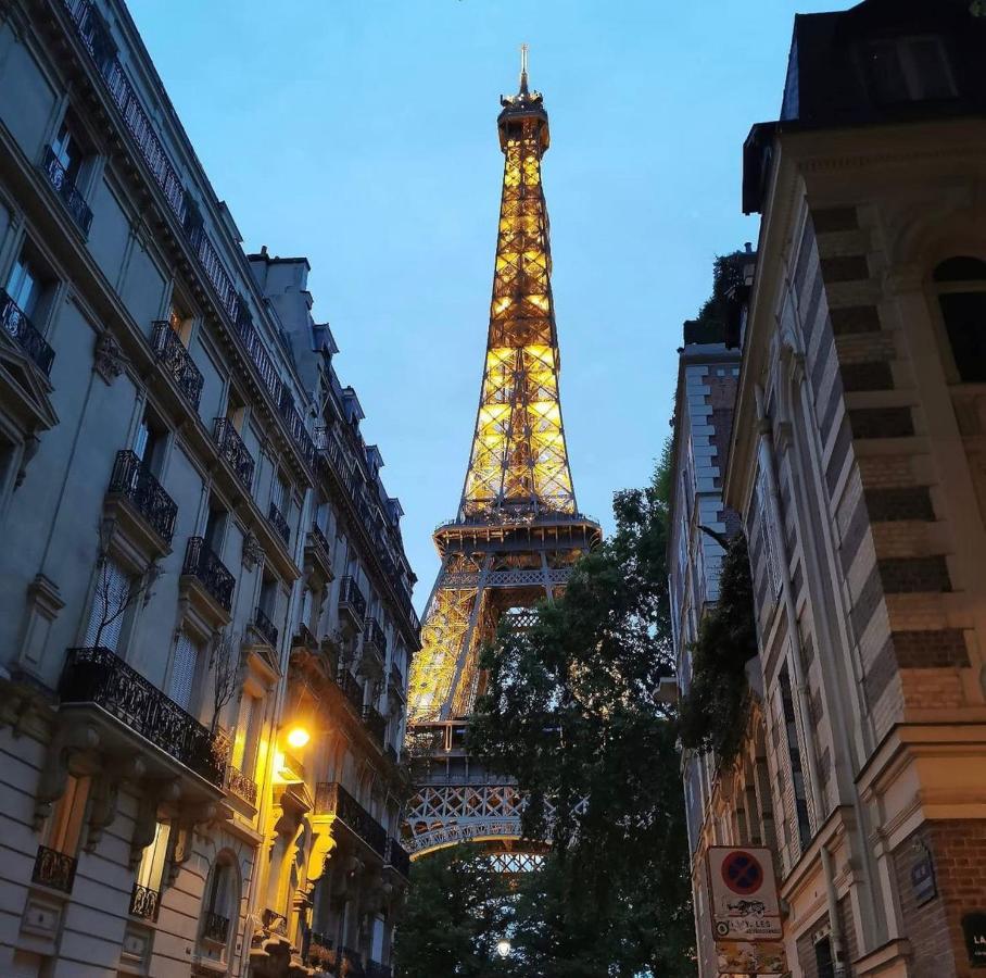 Magnifique Parisien Au Pied De La Tour Eiffel City Center