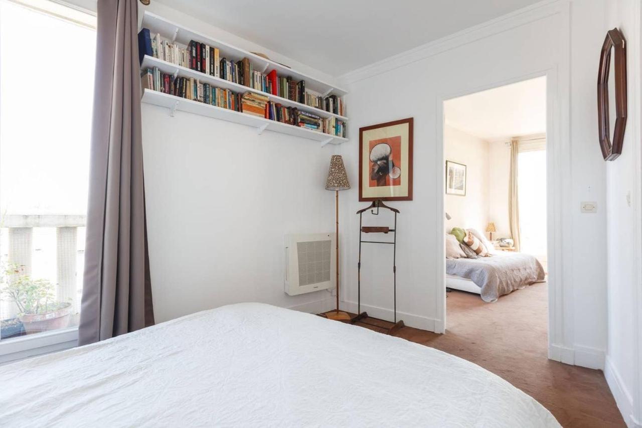 Amazing View With 2 Bed 8, 5 Minute Of The Champs Elysee * Paris