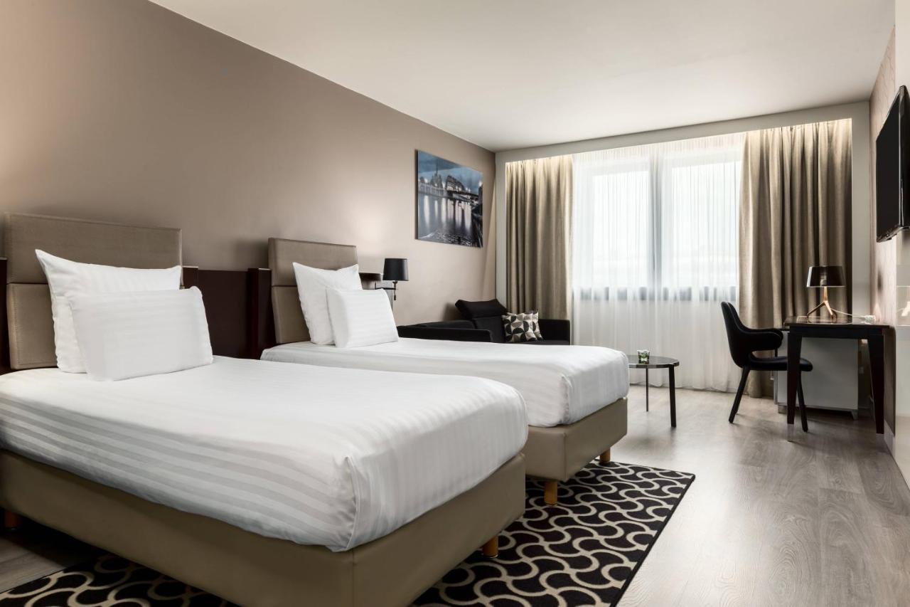 Ac Porte Maillot By Marriott Hotel Parigi