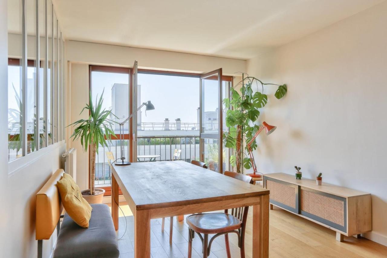 For 2 People In Pere Lachaise Apartment *