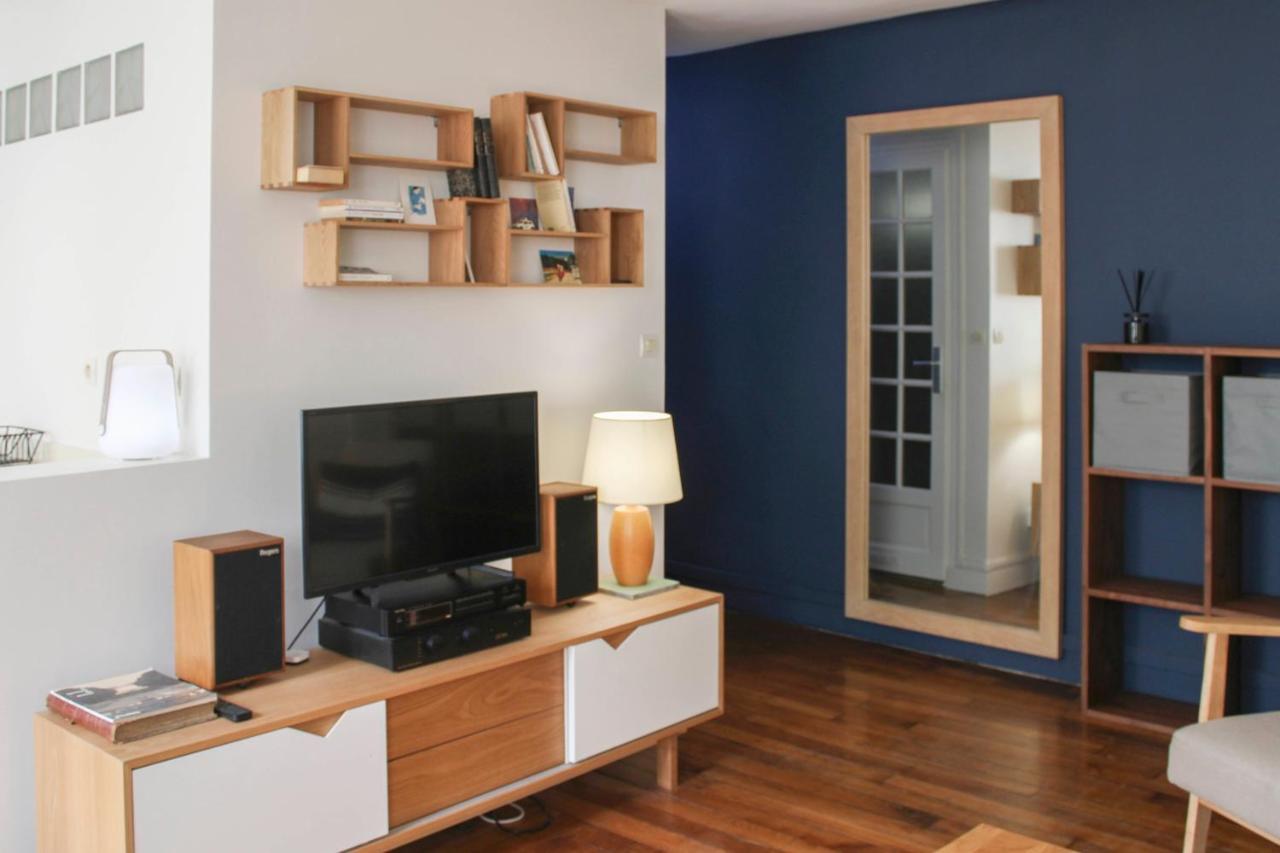 Calm Cocoon In The Heart Of The Marais Apartment