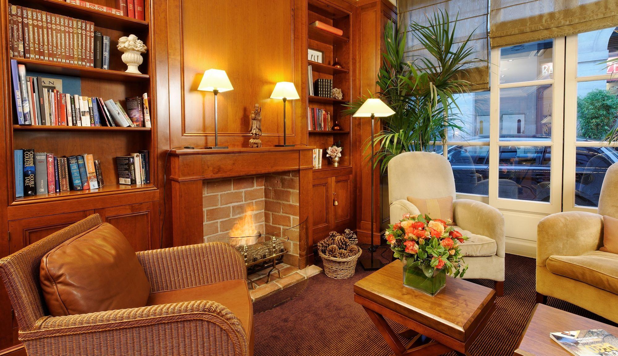 Clement Hotel 2*