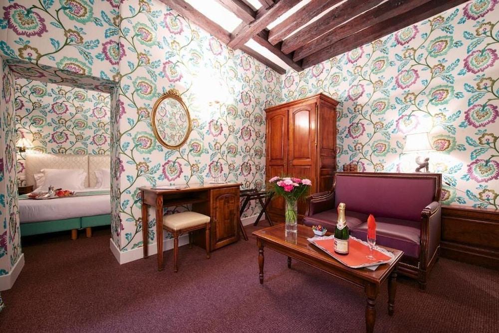 Hotel Relais Du Vieux 4*