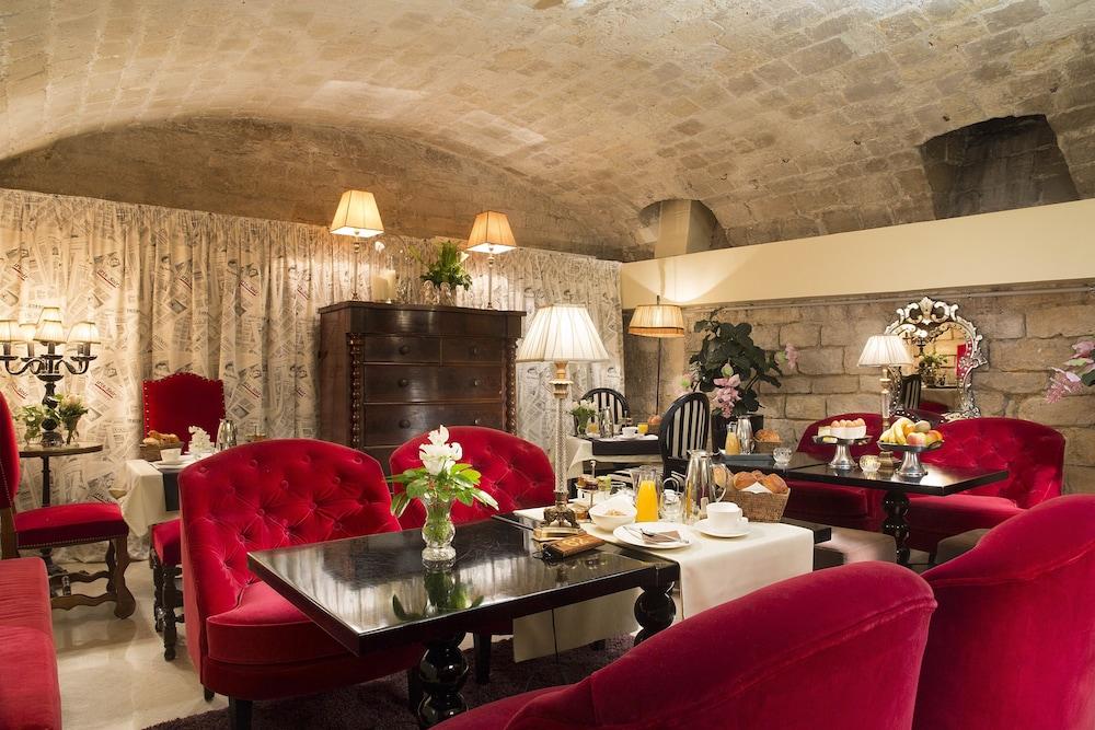 Des Marronniers Hotel