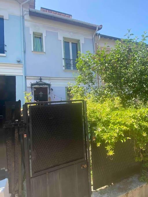 Full Equiped House With Garden Parigi