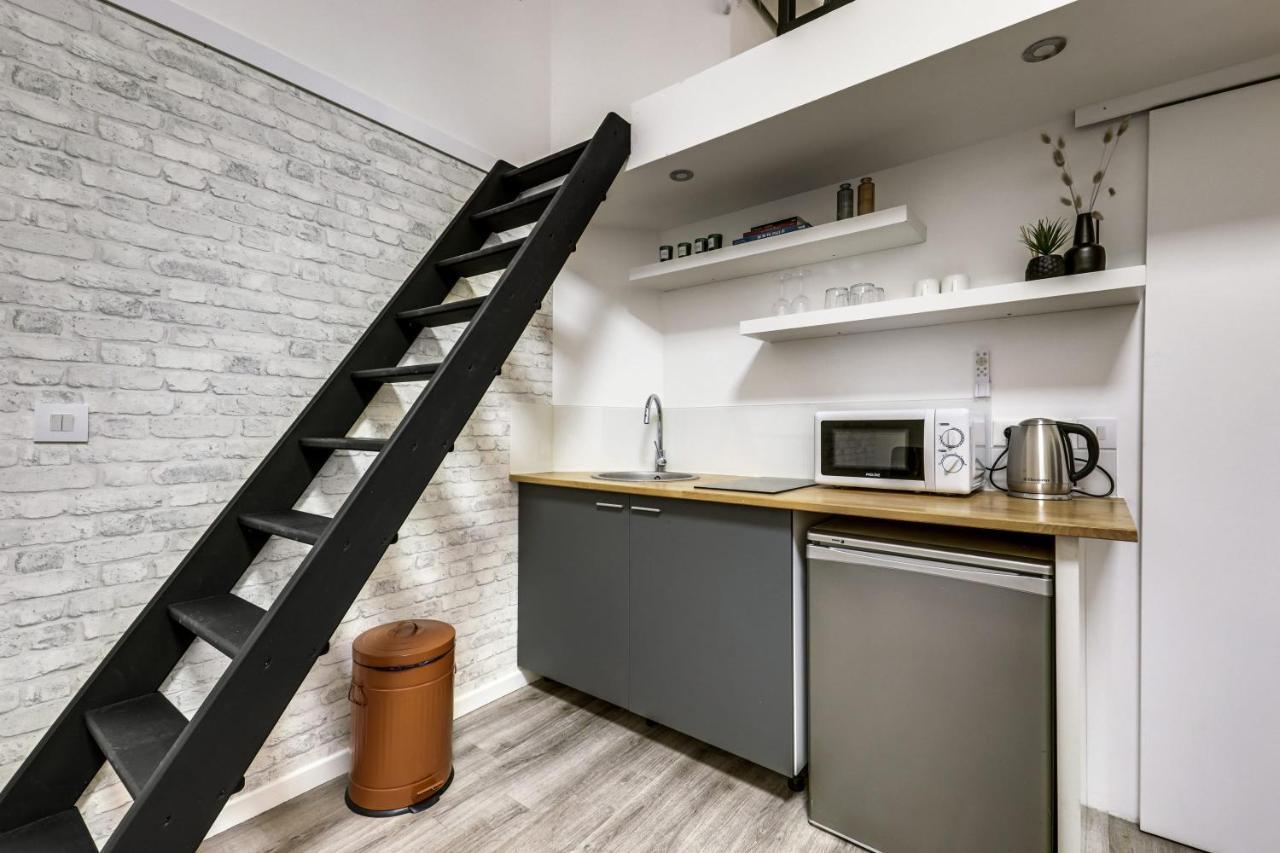 Modern French Studio In * Paris