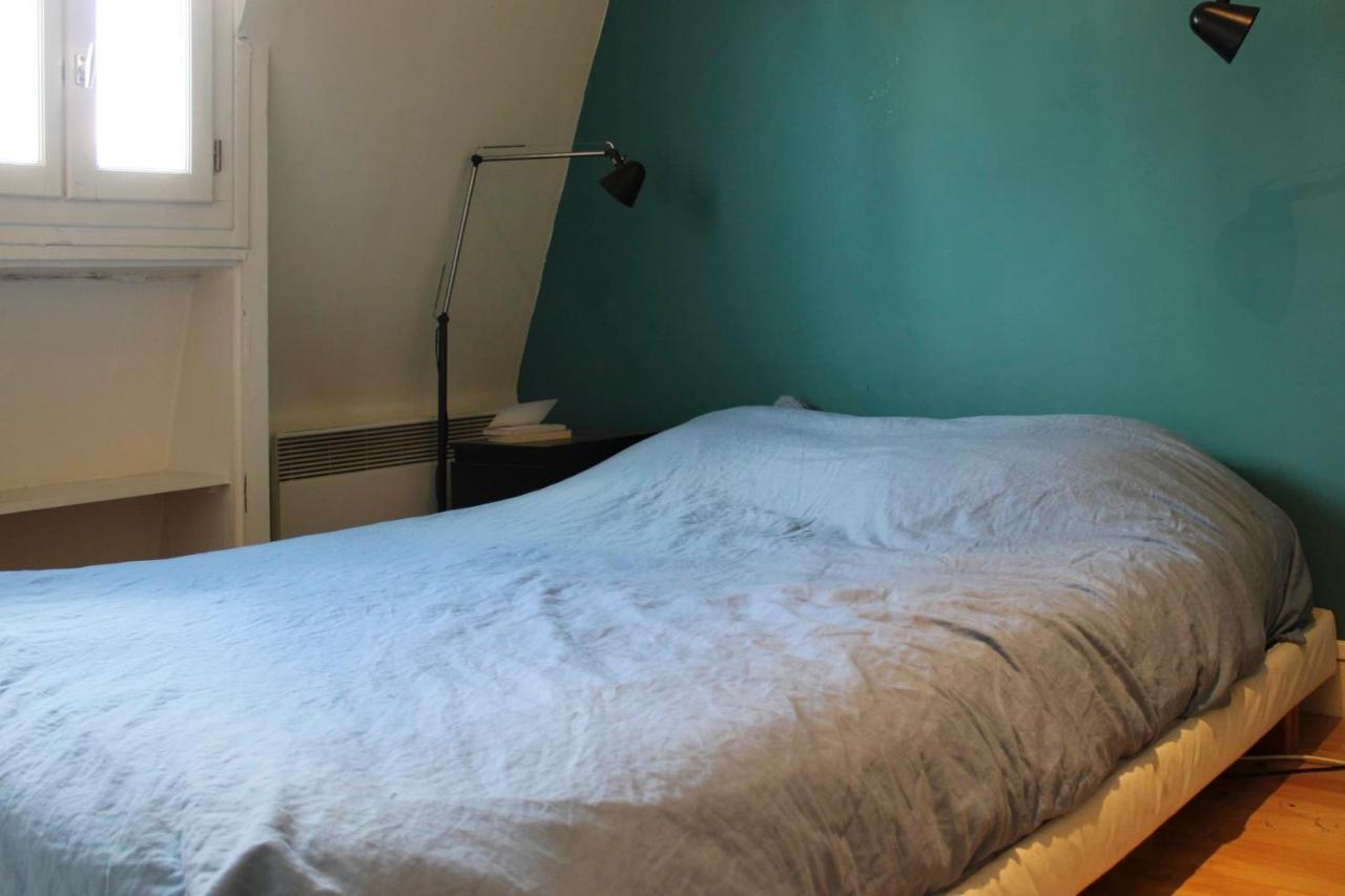 Apartment In The Center Of Paris