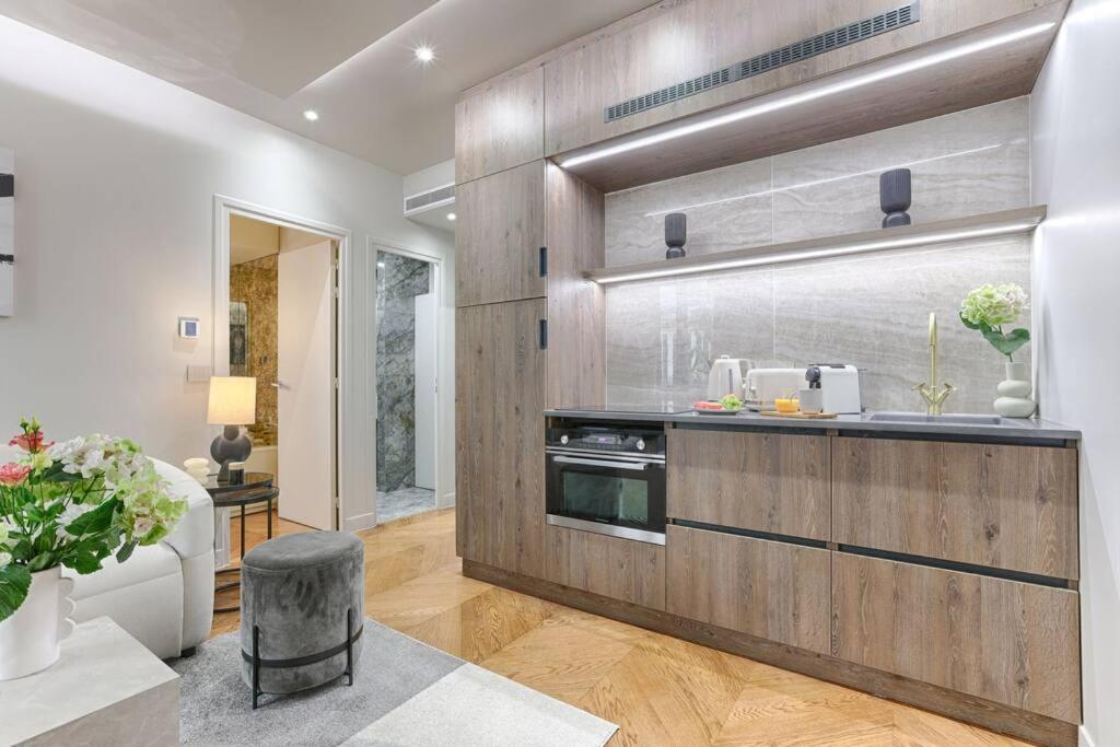 Appartamento Mykeypers Great Luxury Flat 1br/4p - Champs Elysees