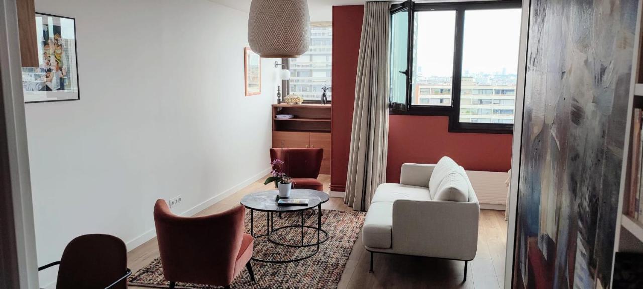 Bright Flat With Uninterrupted Views In 13th Appartamento