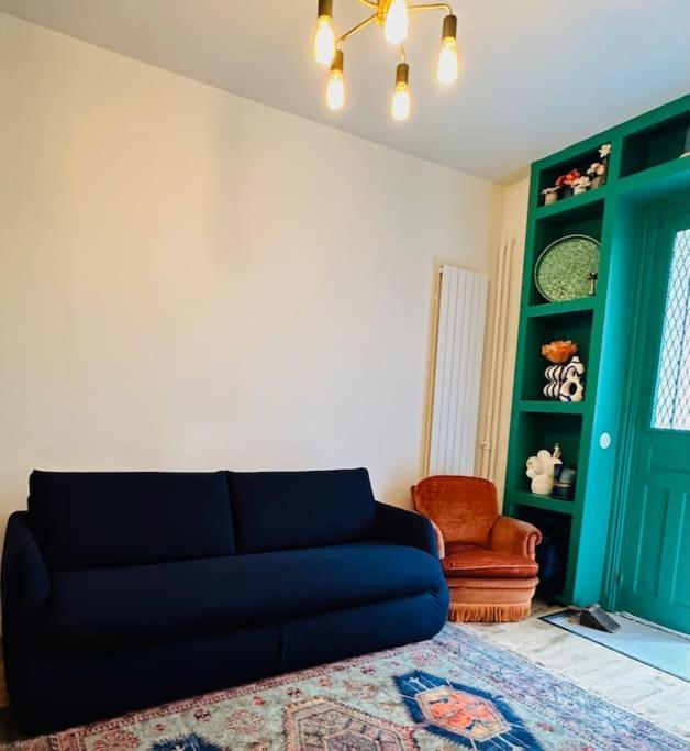 2 Pieces A Bastille Apartment Paris