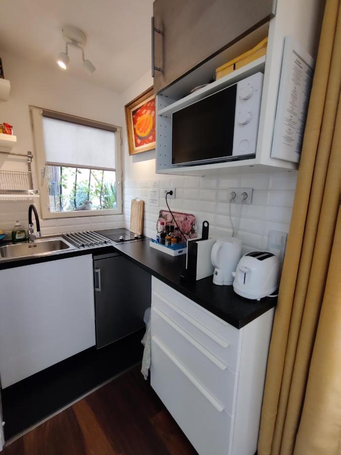 Lovers' Tiny House Inside Montmartre Appartamento