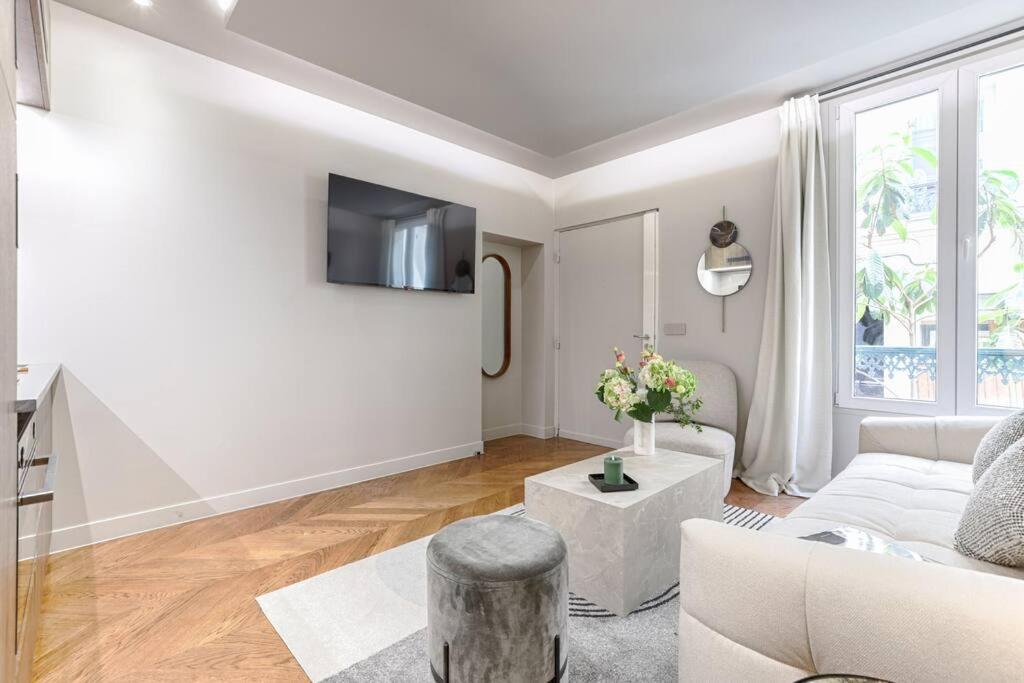 Mykeypers Great Luxury Flat 1br/4p - Champs Elysees *