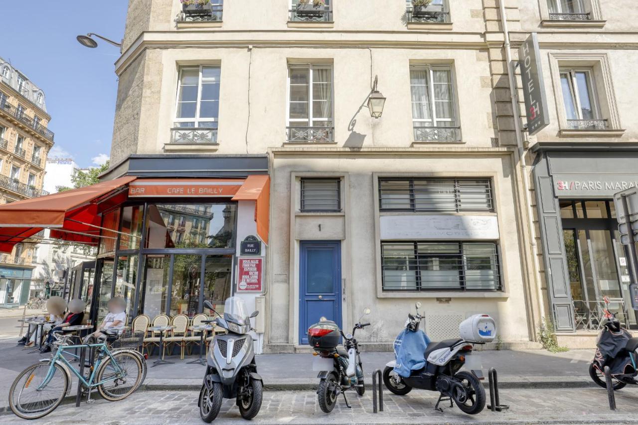 Branded New And Comfy - Heart Of 3 * Parigi