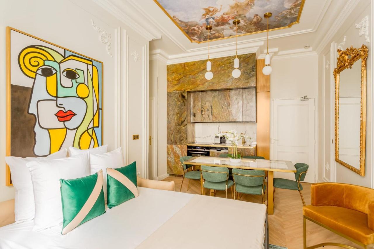 Merveil - Luxury -opera - Volney Ii * Parigi