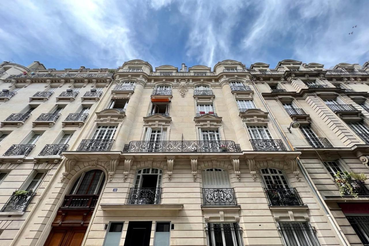 Apartment Interior Design & Small Pool - 2p - Monceau