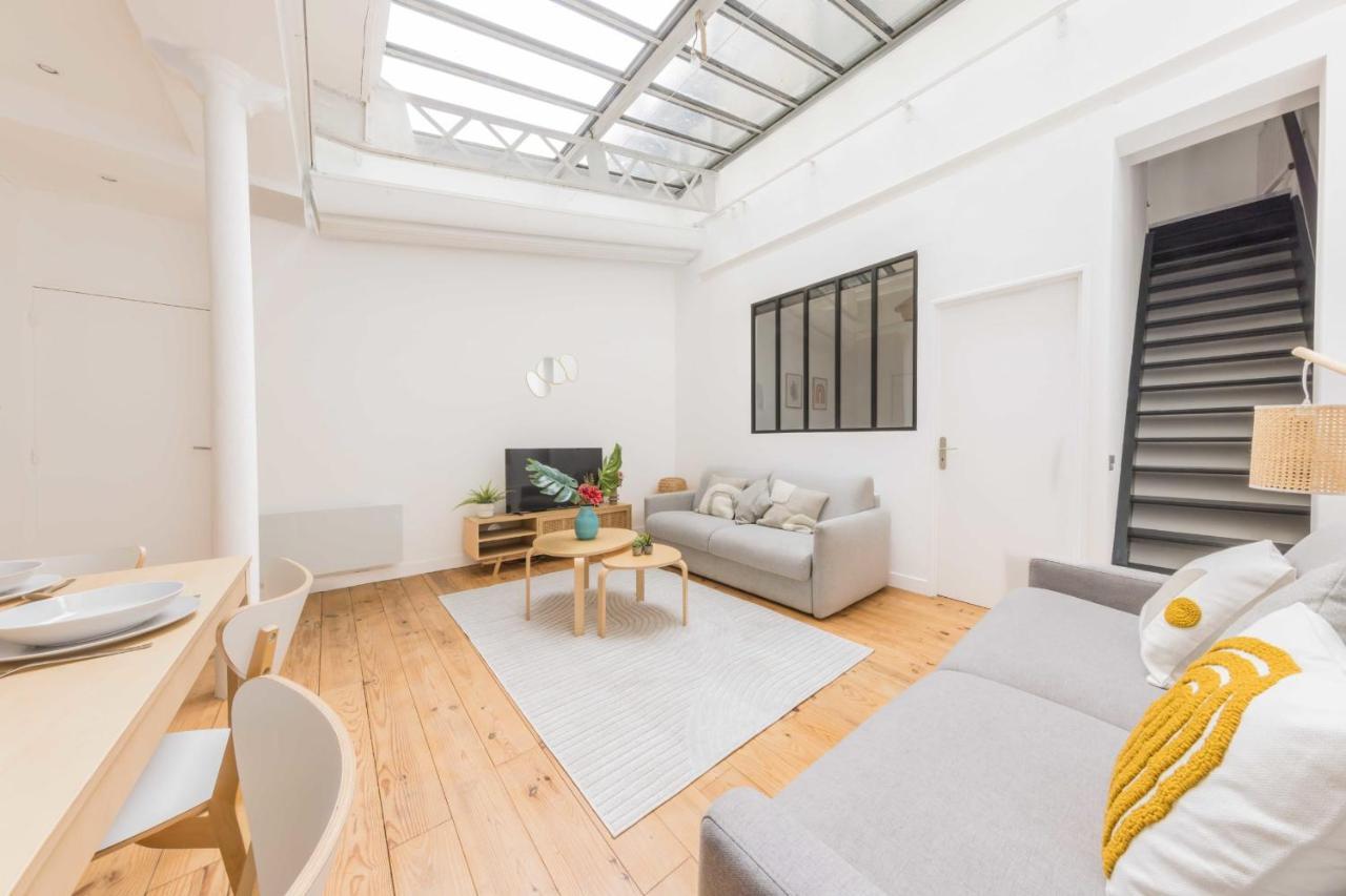 Charming With Mezzanine Apartment *