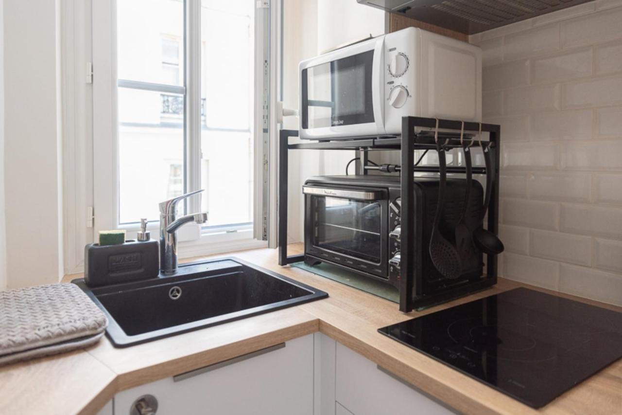Very Bright Nest Close To Belleville Park Appartamento