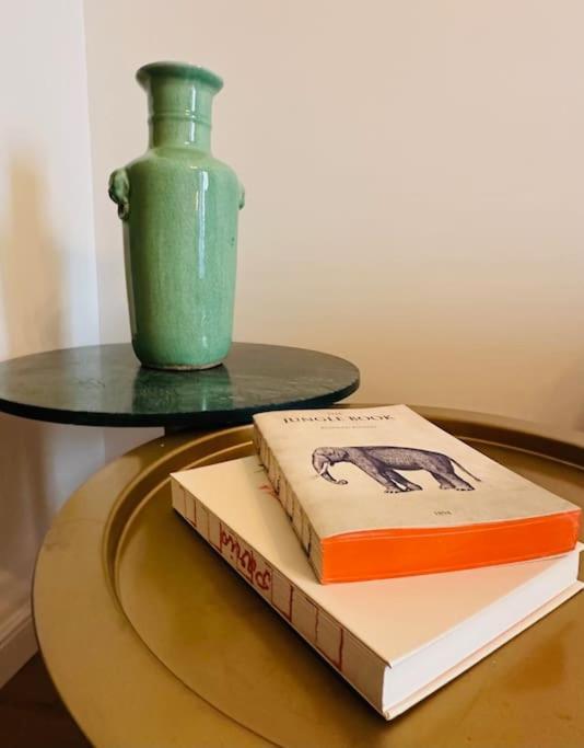2 Pieces A Bastille Apartment Paris