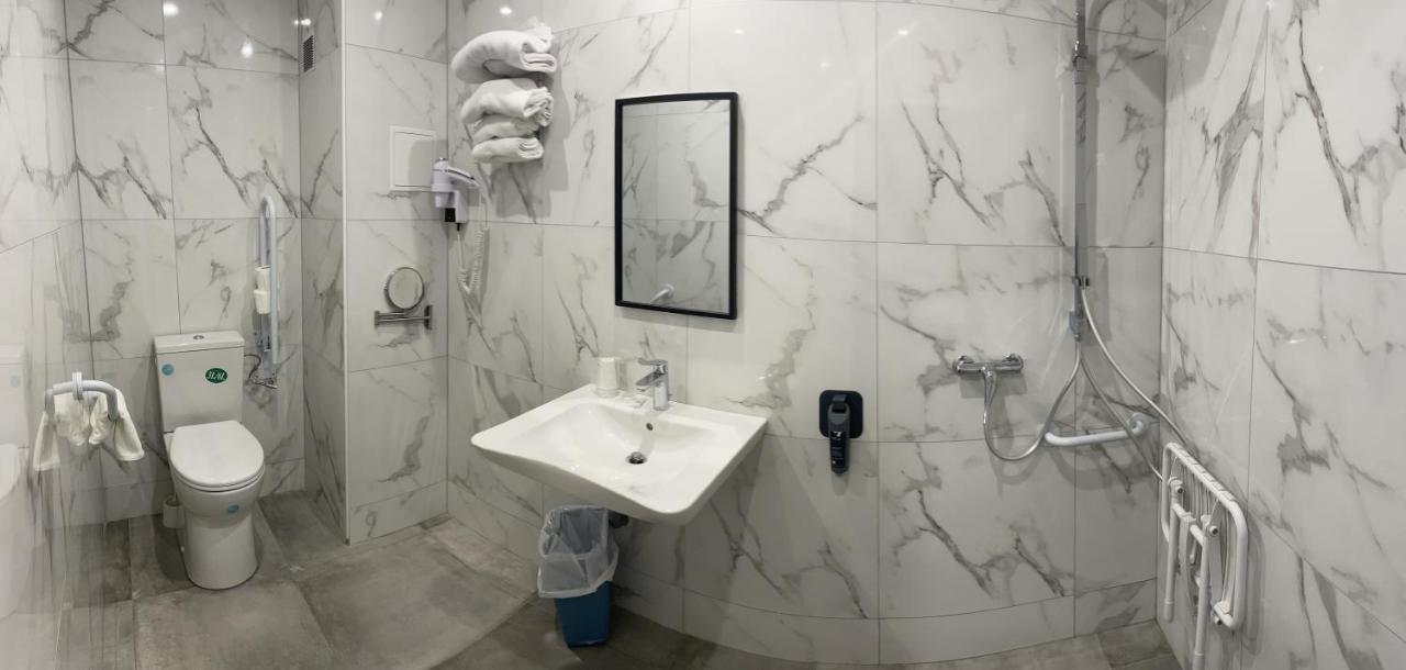 Hipotel Lilas Gambetta Parigi