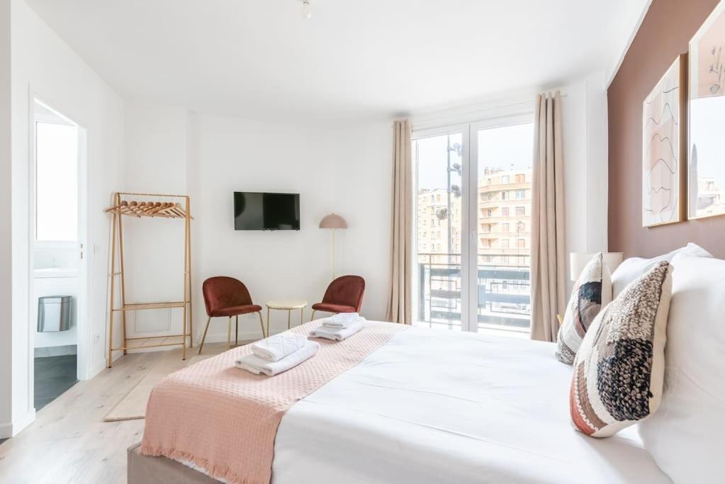 Apartment Lumineux Est - Serurier Paris