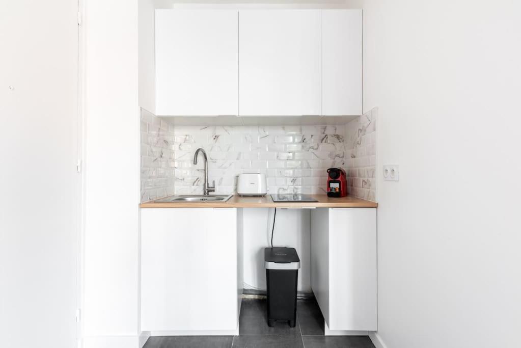 Apartment Lumineux Est - Serurier Paris