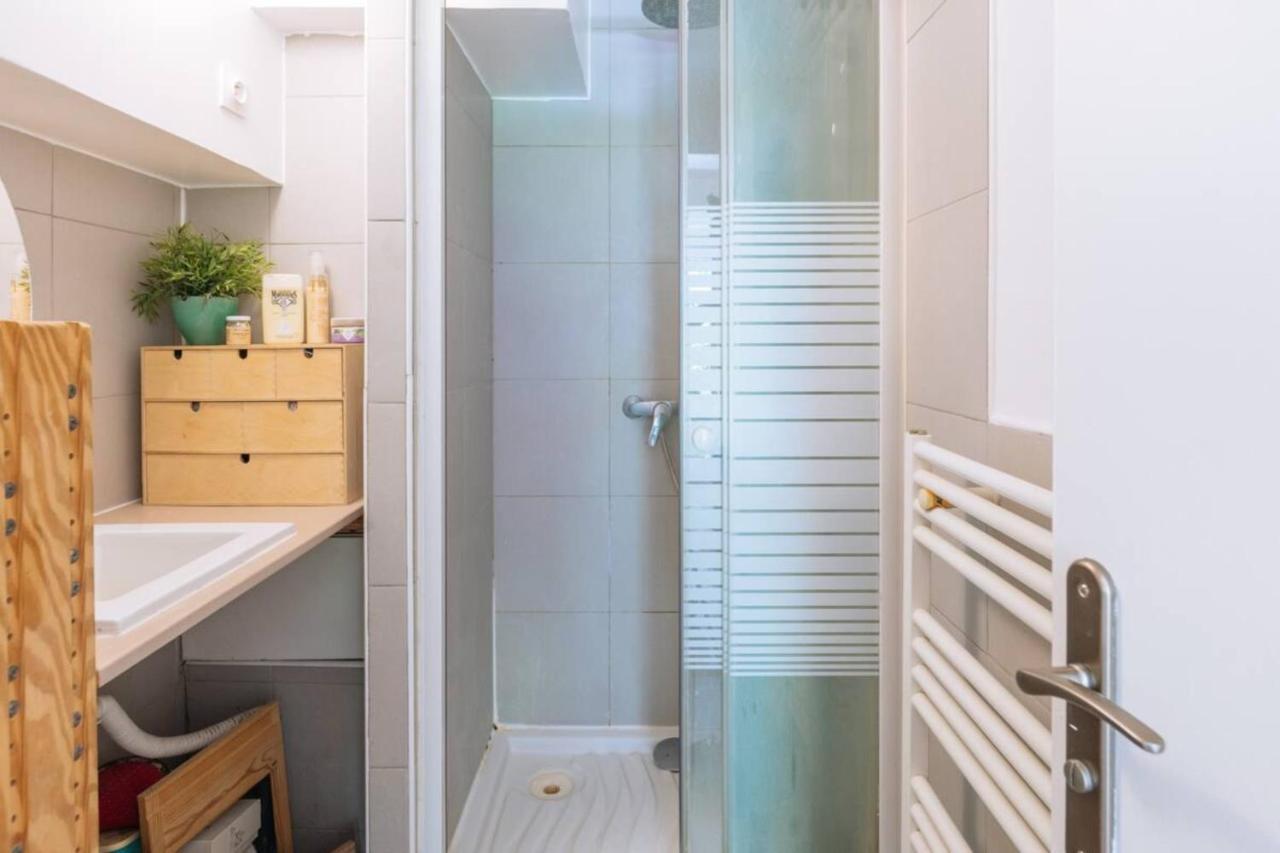 Appartamento Charming Studio For 2 Parigi