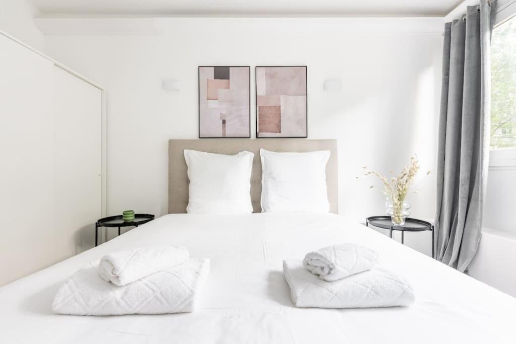 Appartamento With Balcony Next To Buttes Chaumonts Parigi