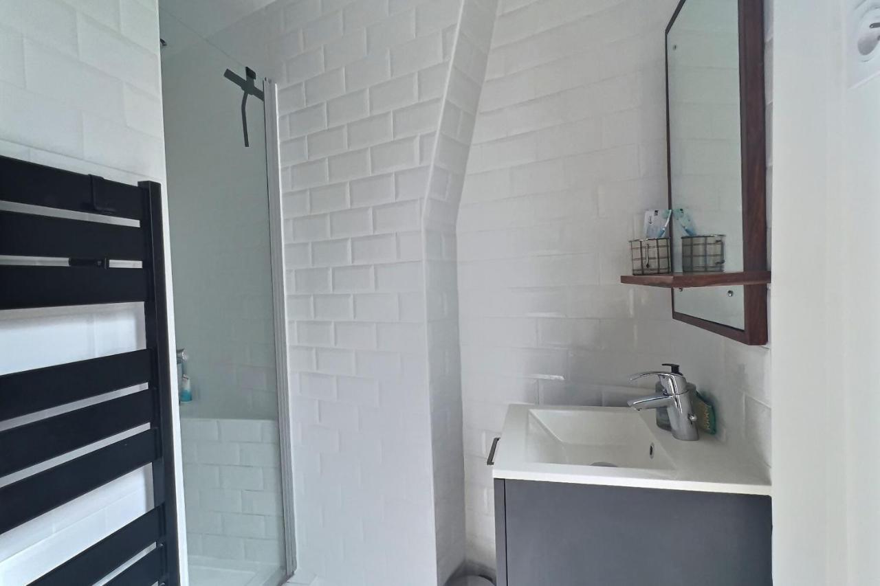 Bright 34 M Ideally Located In * Parigi
