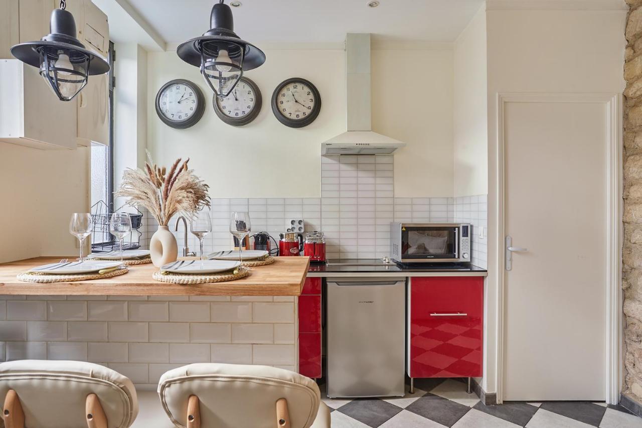 Apartment Center Of By Prestige Paris