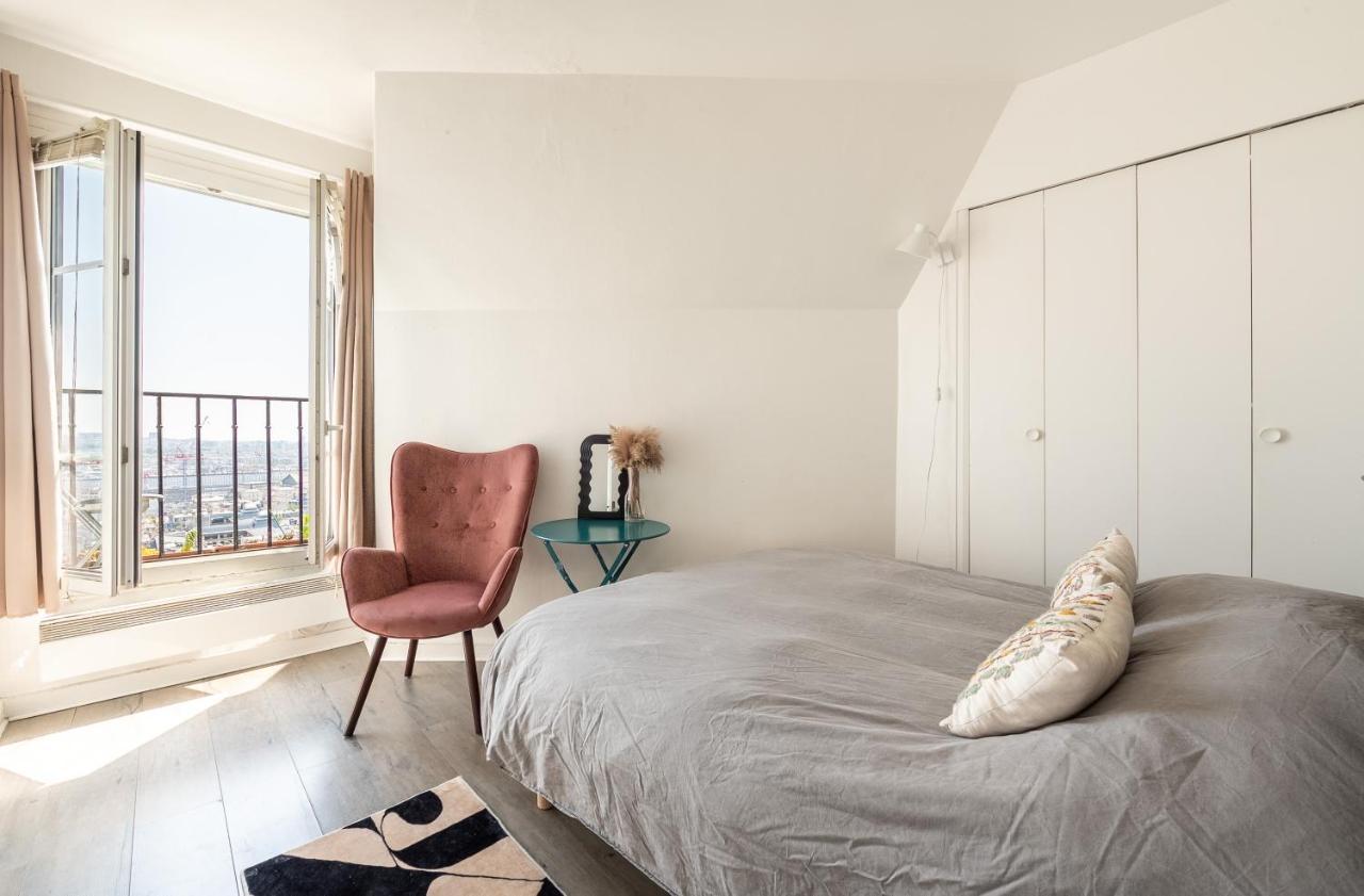 Apartment In Front Of The Sacre Coeur - 2 Bedrooms With Elevator Paris