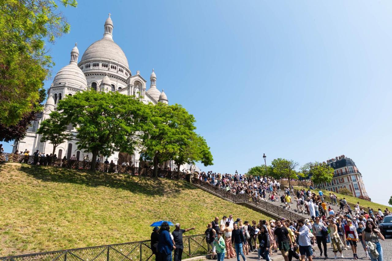 In Front Of The Sacre Coeur - 2 Bedrooms With Elevator Apartment