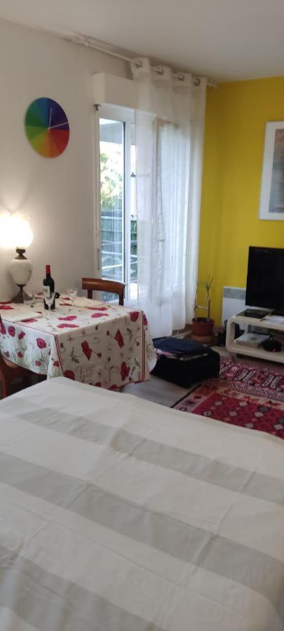 Apartment Central Calme Totale Standing Buttes Chaumont