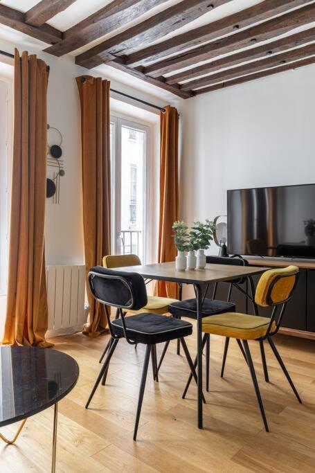 Grands Boulevards 22 : Cosy 1br-4p Apartment