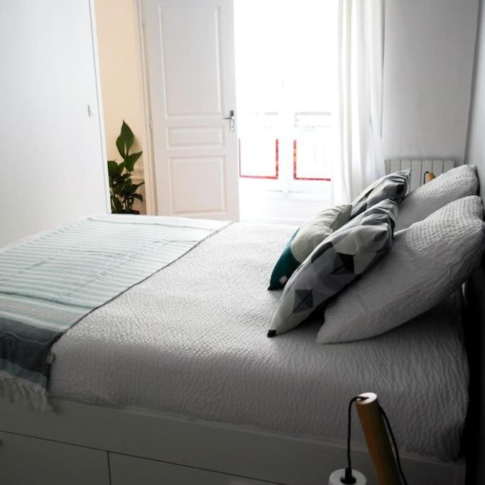 Haussmanannien Cosy - Republique Apartment