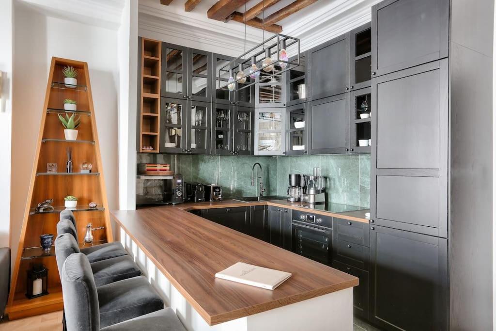 Le Luxe A La Francaise Au Coeur De Appartamento