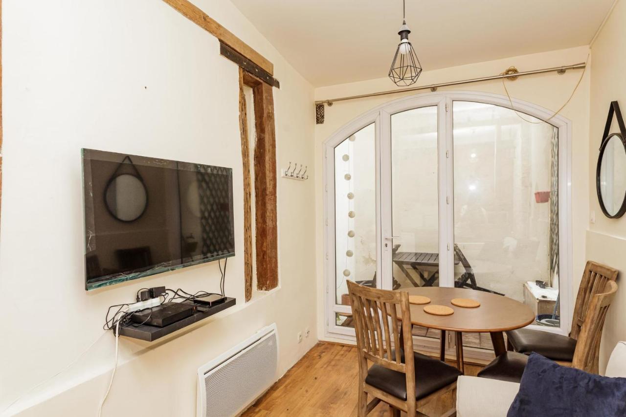 Charming With Terrace In The Heart Of The 17th * Parigi