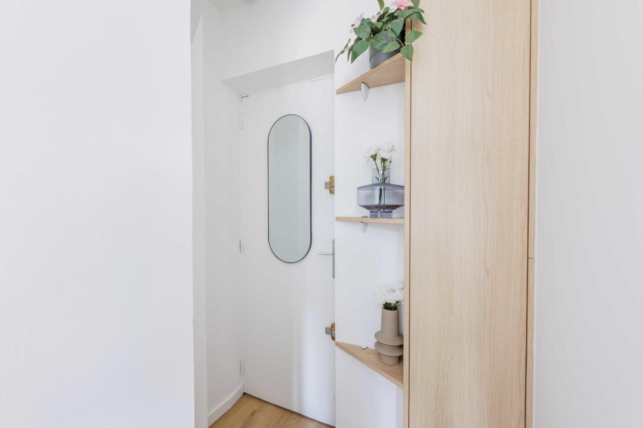 Charming Renovated Apartment *