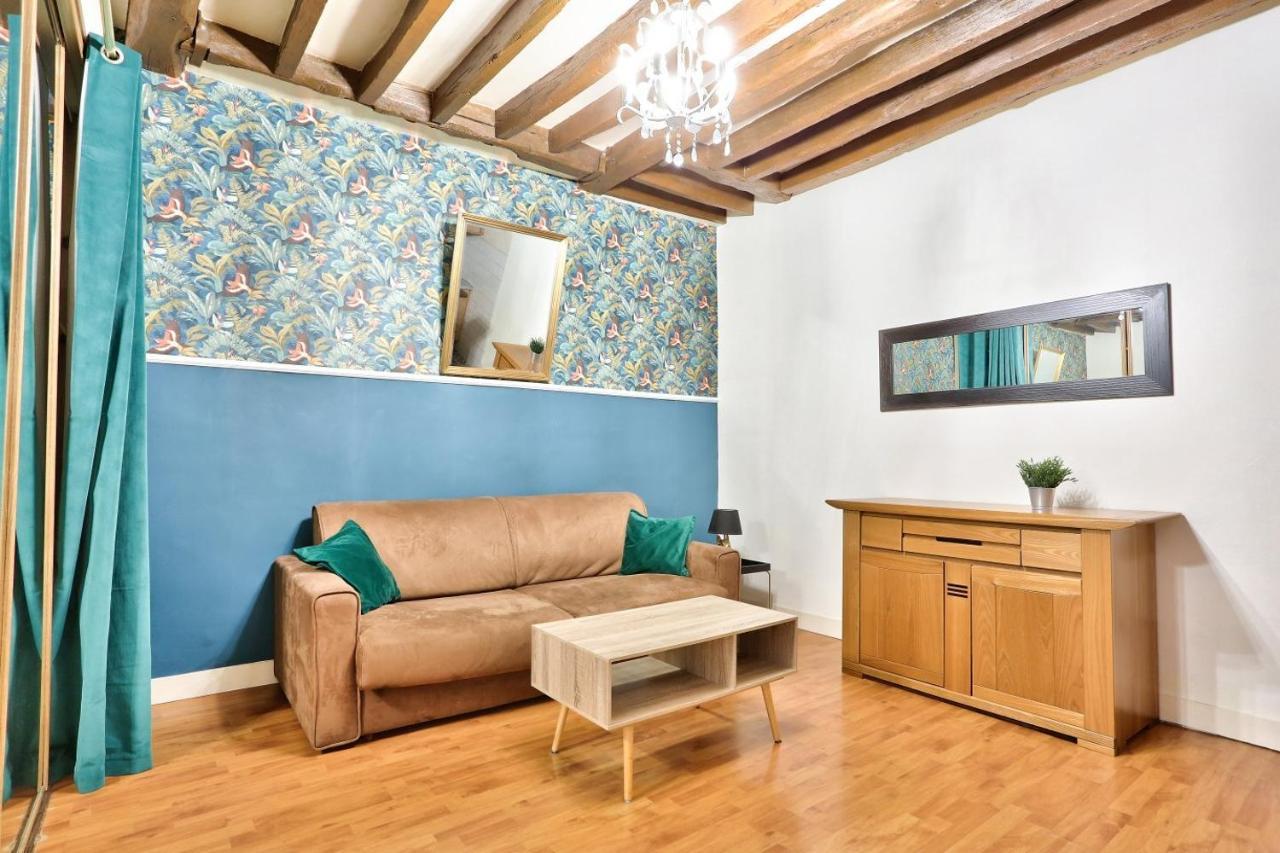 Apartment Quartier Tour Eiffel 2 *
