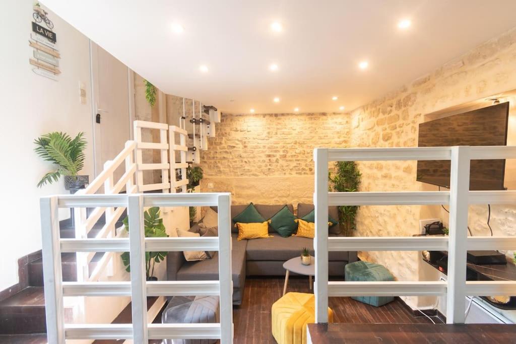 Duplex Parisien En Face Metro13 Appartamento Parigi