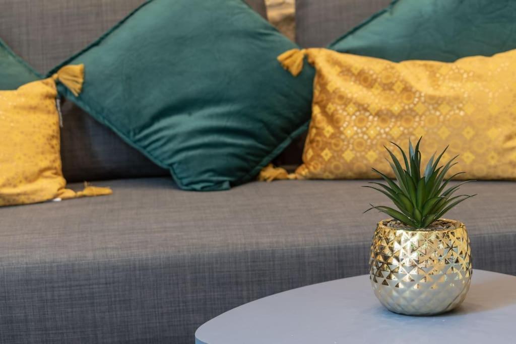 Appartamento Duplex Parisien En Face Metro13 Parigi