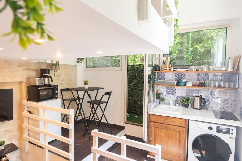 Appartamento Duplex Parisien En Face Metro13 *