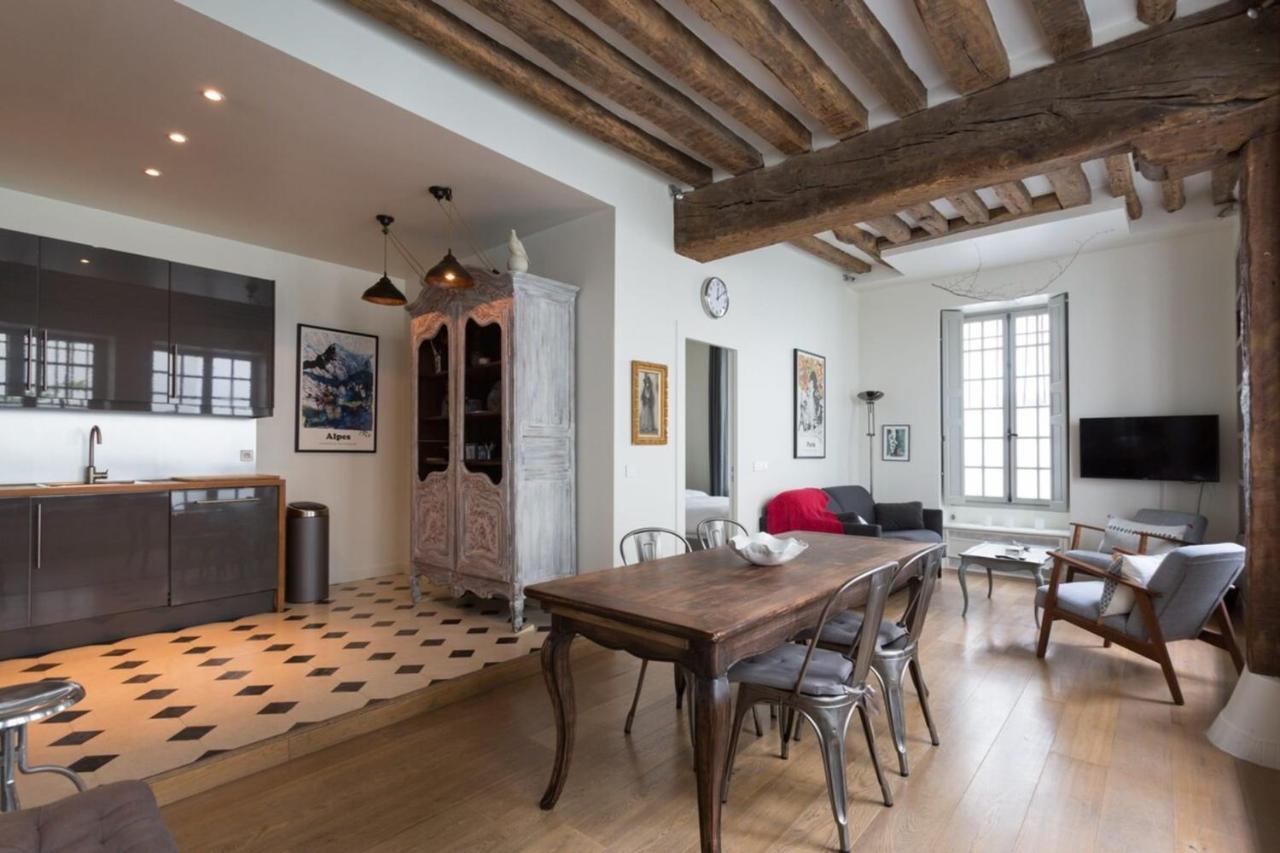 Charming In Le Marais Apartment *