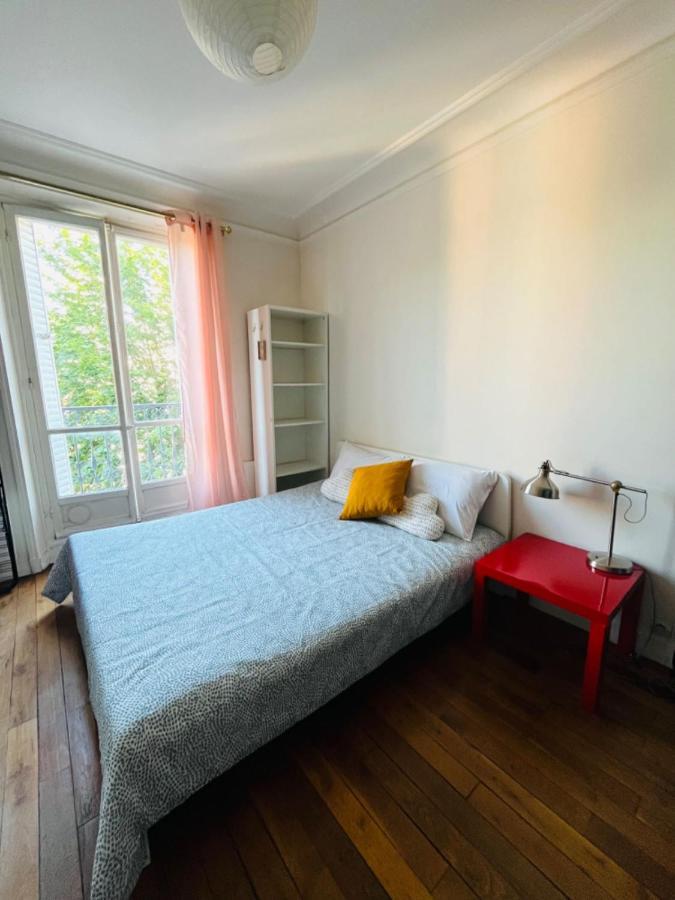 Beautiful With Balcony Apartment *