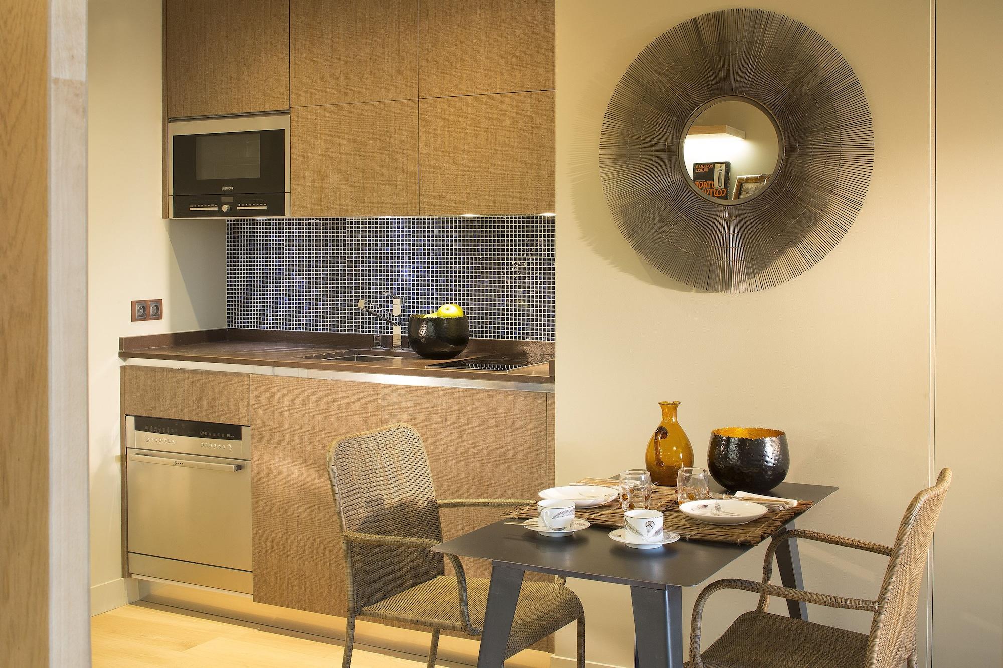 Goralska Residences Bastille Hotel