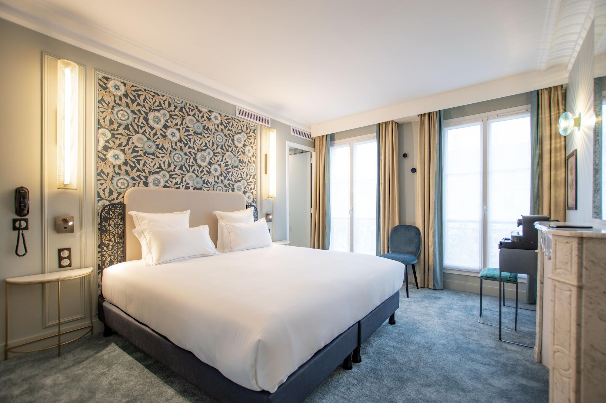 Elsa, Hotel Paris